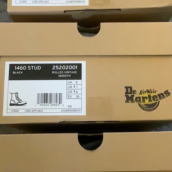 NWT Dr. Martens 1460 Studded Lace-Up Boots - Picture 6 of 6